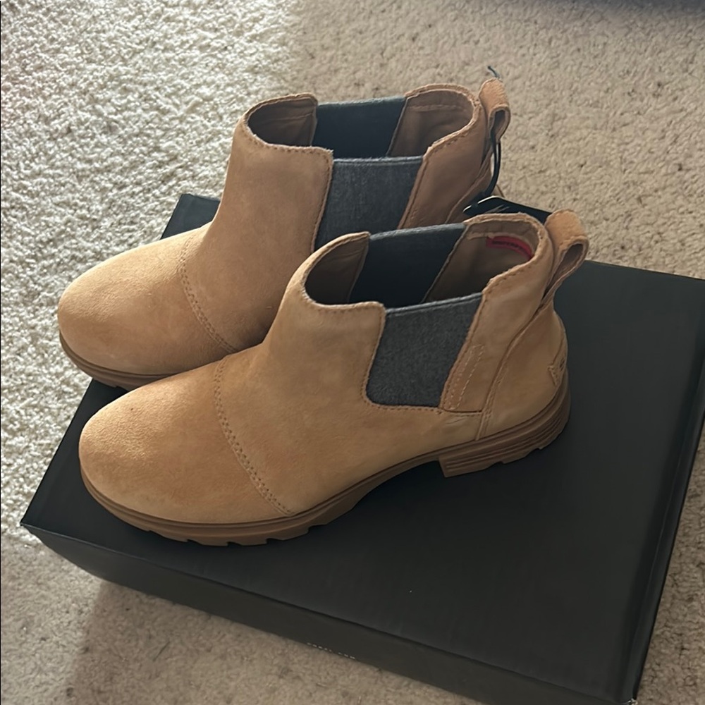 Sorel Tan Boots